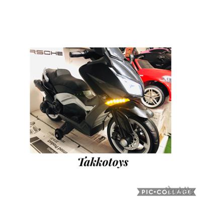 Auto moto elettrica tmax 530 nero