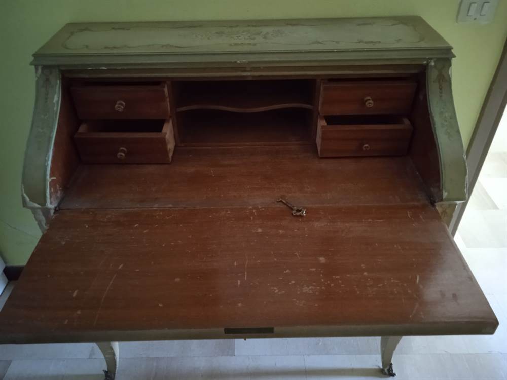 Foto 3 Maggiolino con ribaltina-Scrittoio stile veneziano, colore verde