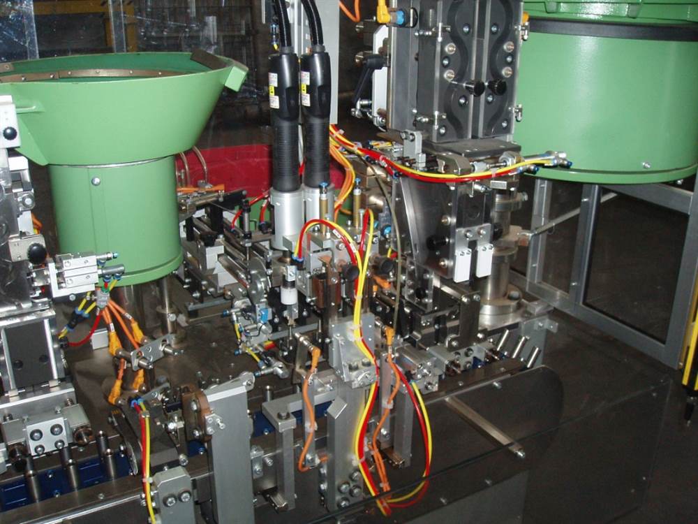 Macchina autom. per assemblaggio verticale di penne a sfera, marca TECMA - Foto 3