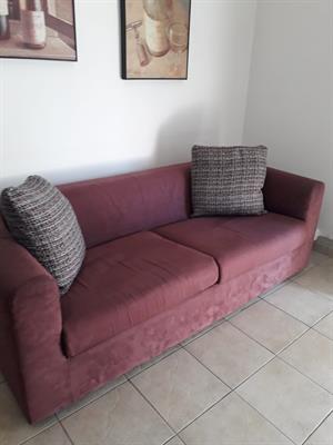 Divano poltrone sofà con pouf staccabile, colore viola, in ottime condizioni - Anteprima 1