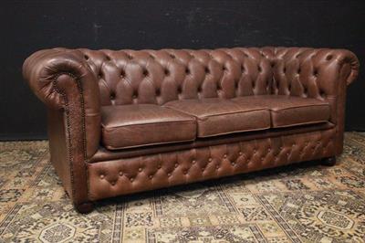 Divano Chesterfield club 3 posti in pelle marrone chiaro - Foto 4