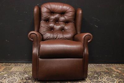 Poltrona inglese Chesterfield bergere - pelle marrone chiaro