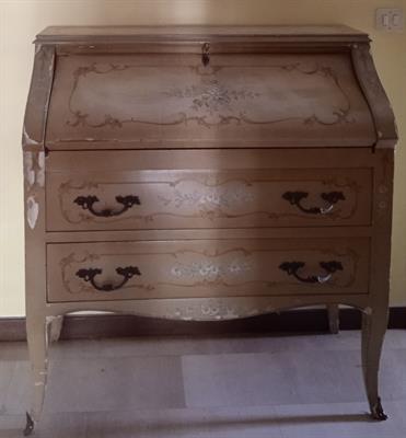 Maggiolino con ribaltina-Scrittoio stile veneziano