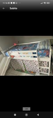 Letto singolo a soppalco con scivolo