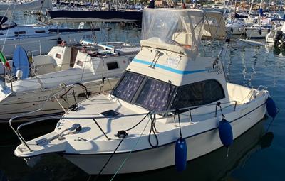 Barca Intermare Vegliatura 650 Fly