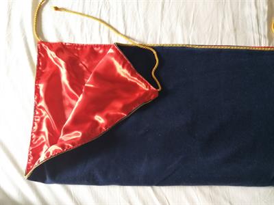 Tre mantovane neoclassica in velluto blu