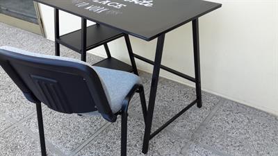 Scrivania da studio, PC, da lavoro, o videogiochi con la sua