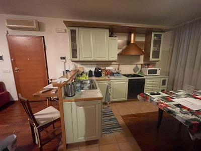 Cucina con penisola usata