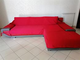 Foto 2 Divano colore rosso