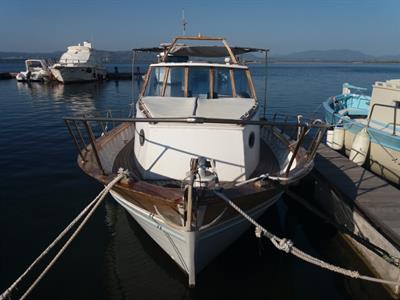 Barca da pesca con licenza