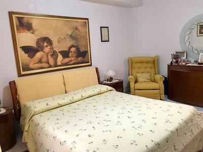 Camera da letto, color ciliegio, in ottime condizioni - Anteprima 3