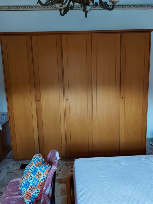 Camera Da Letto Matrimoniale Anni 80 In Legno Noce Trapani camera-da-letto-matrimoniale-anni-80-in-legno-noce-trapani