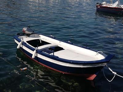 Barca in Legno con motore Fuoribordo