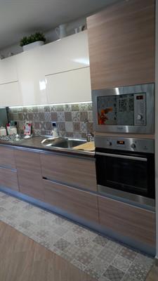 Cucina moderna, in ottime condizioni - Anteprima 1