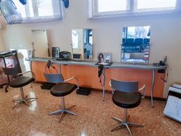 Foto 5 Arredamento Salone Parrucchiere