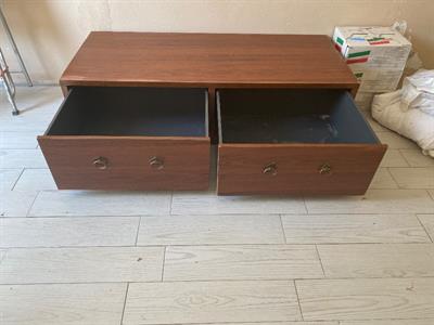 Mobile basso con 2 cassetti