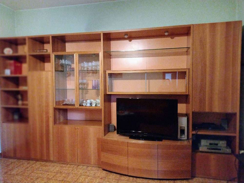 Mobile da salotto usato, colore noce
