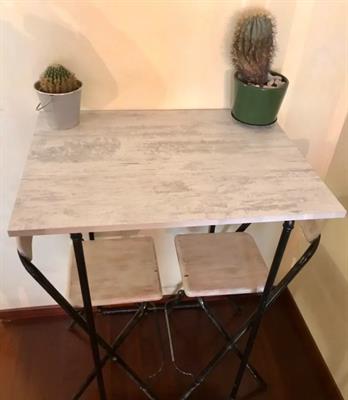 TAVOLO ALTO CON SGABELLI STILE SHABBY INDUSTRIAL