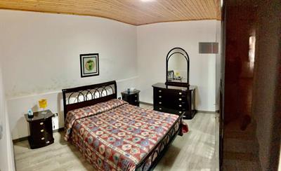 Camera da letto e salotto in legno - Foto 2