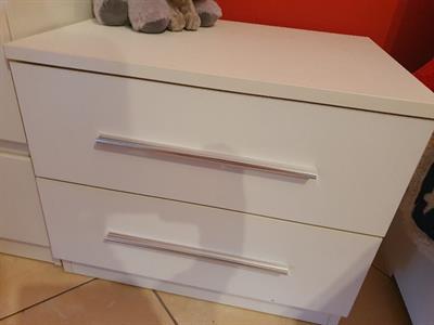 Letto matrimoniale contenitore + 2 comodini, ottimo stato - Foto 2