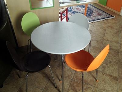 Tavolo e 4 sedie per esterno