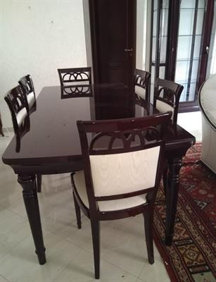 Tavolo da pranzo con 6 sedie