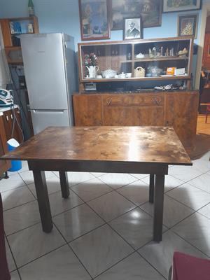 Tavolo artigianale