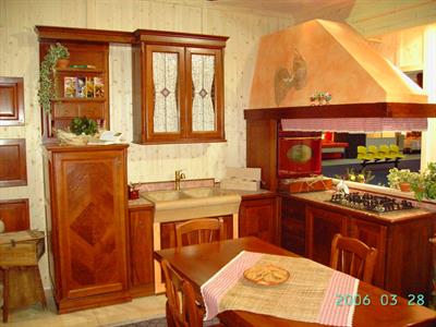 Cucina artigianale in noce nazionale