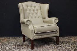Poltrona Chesterfield bergere in pelle beige chiaro