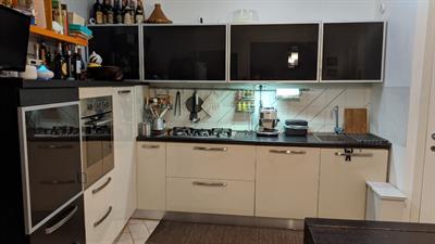 Cucina moderna, colore corda, ottimo stato - Anteprima 1