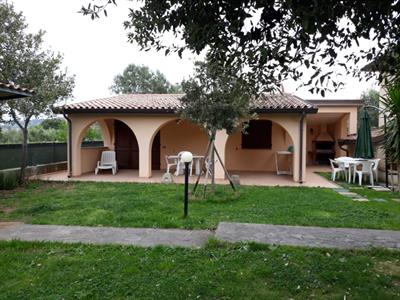 NUOVISSIMO Locale 45mq con Giardino e Porticato