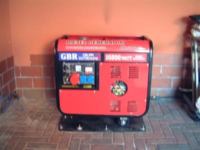 Generatore corrente 10500 watt motore Honda monofase-trifase