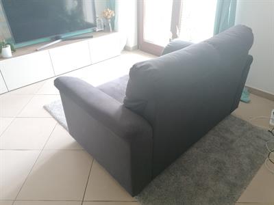 Divano due posti KNISLINGE, colore girgio scuro, come nuovo - Foto 6
