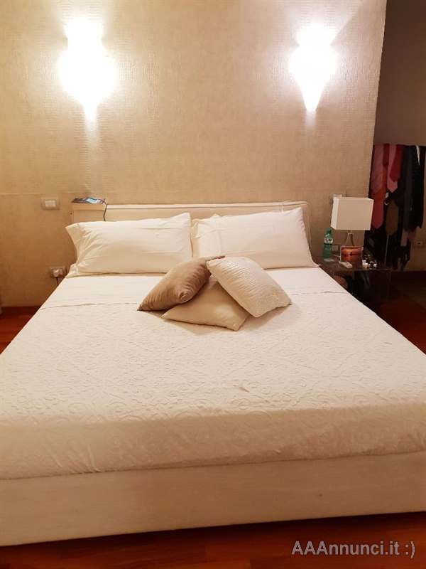 Foto 2Letto e/o divano di design