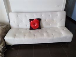 Divano letto + copri divano in regalo