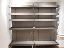 Foto 5 Scaffalature e arredamento per negozio e ufficio, in legno
