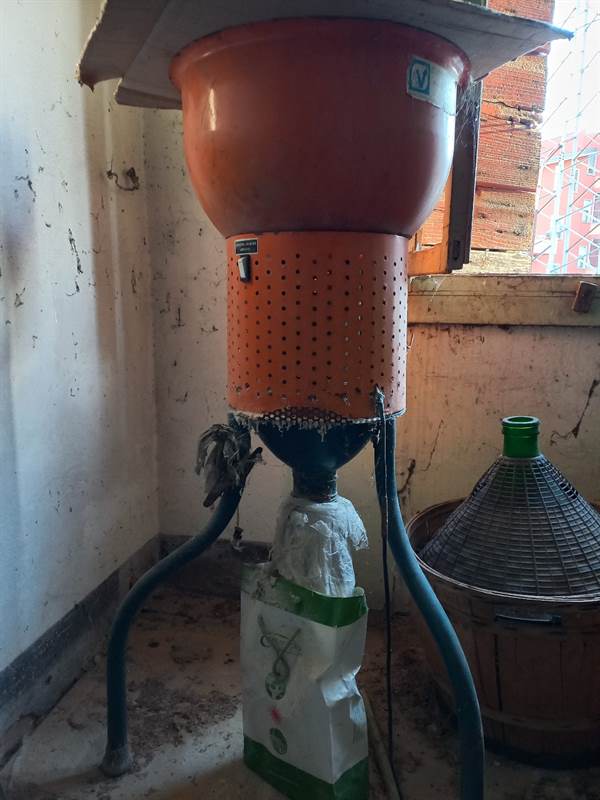 Grinder A Forma Di Teschio Con Corona - In Plastica Per Spezie E Tabacco - Foto 11