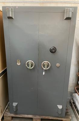 Cassaforte doppia porta