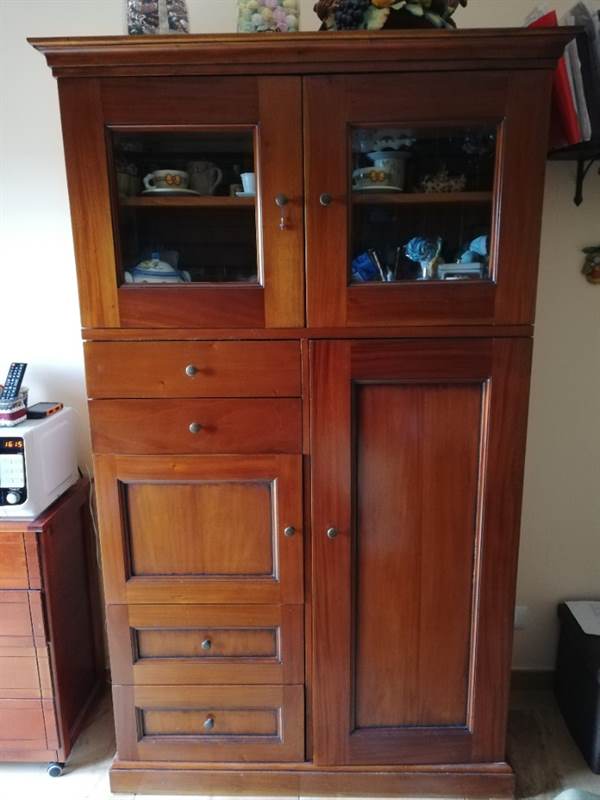 Credenza /dispensa, in legno massello