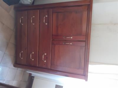 Armadio in legno stile americano