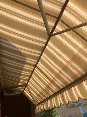 Tenda da sole a bracci