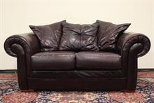 Divano modello Chesterfield originale