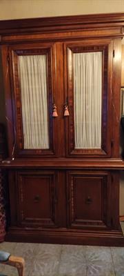 Credenza in ottime condizioni.