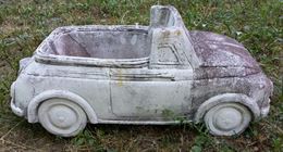 Auto Fiat 500 cabriolet di recupero pota vasi