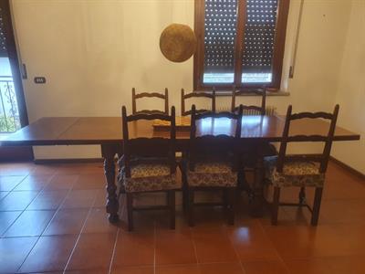 Tavolo da pranzo con 6 sedie