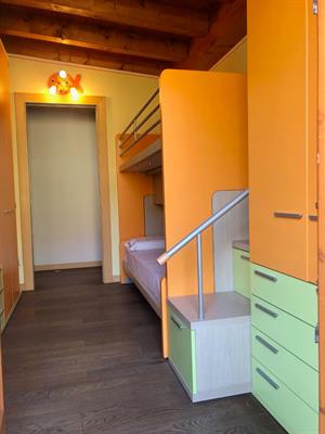 Cameretta doppia per ragazzi/bambini con letto a castello