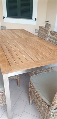 Tavolo in alluminio e teak
