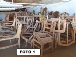 Stock sedie, strutture letti