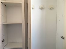 Mobile-attaccapanni a tre ante specchiate