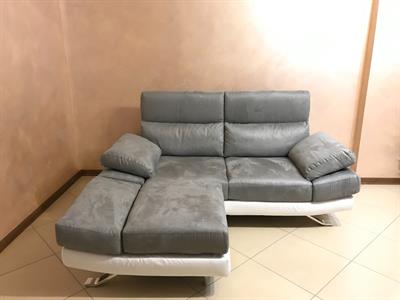 DIVANO 2 posti con Pouf Poltronèsofà NUOVISSIMO MAI USATO - Foto 2